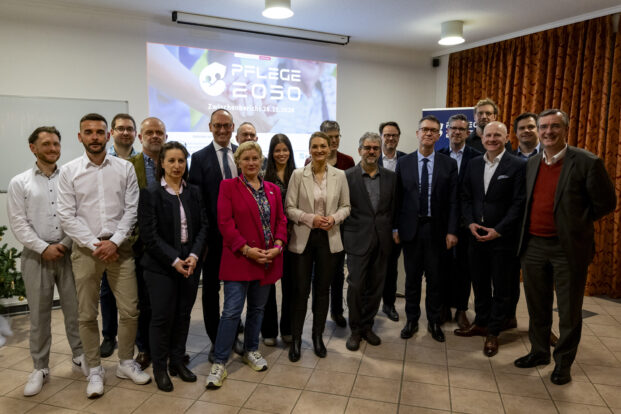 Bayerns Staatsministerin für Gesundheit, Pflege und Prävention, Judith Gerlach, besucht „Pflege 2030“-Modelleinrichtung Haus Curanum Karlsfeld